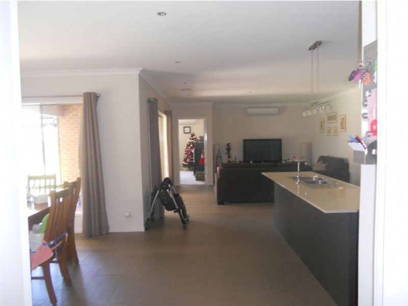 12 Dartmoor Court, Alfredton VIC 3350