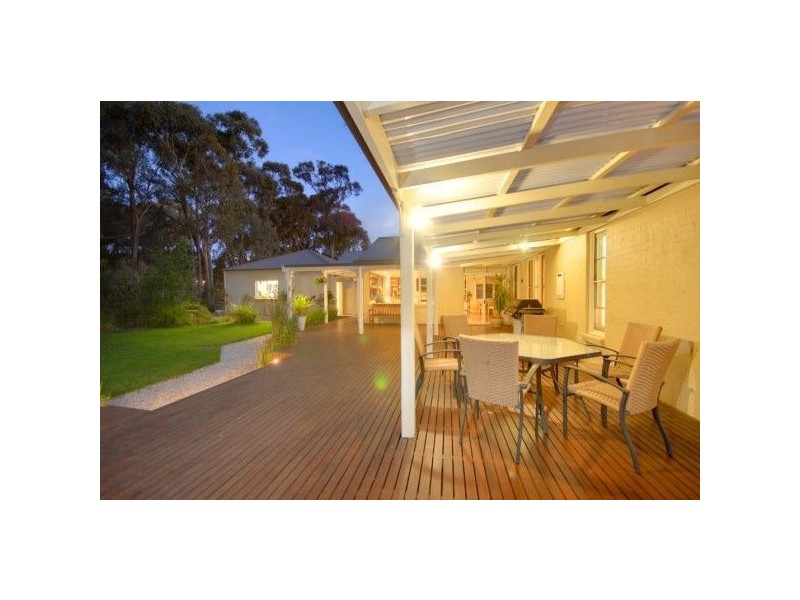3 Yarra Gum Place, Mount Clear VIC 3350