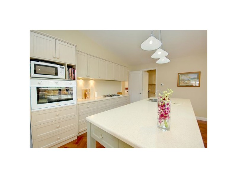 3 Yarra Gum Place, Mount Clear VIC 3350