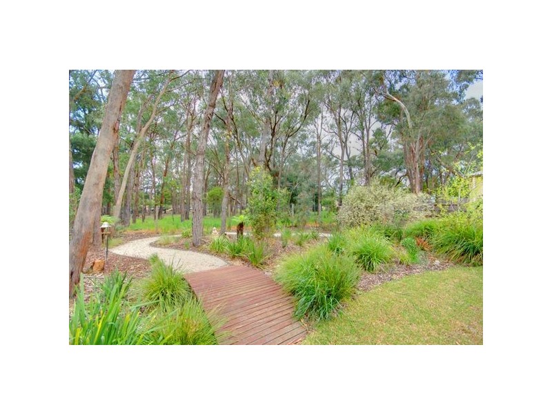 3 Yarra Gum Place, Mount Clear VIC 3350