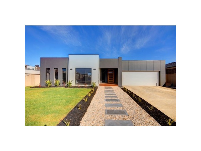 10 Rundell Place, Alfredton VIC 3350