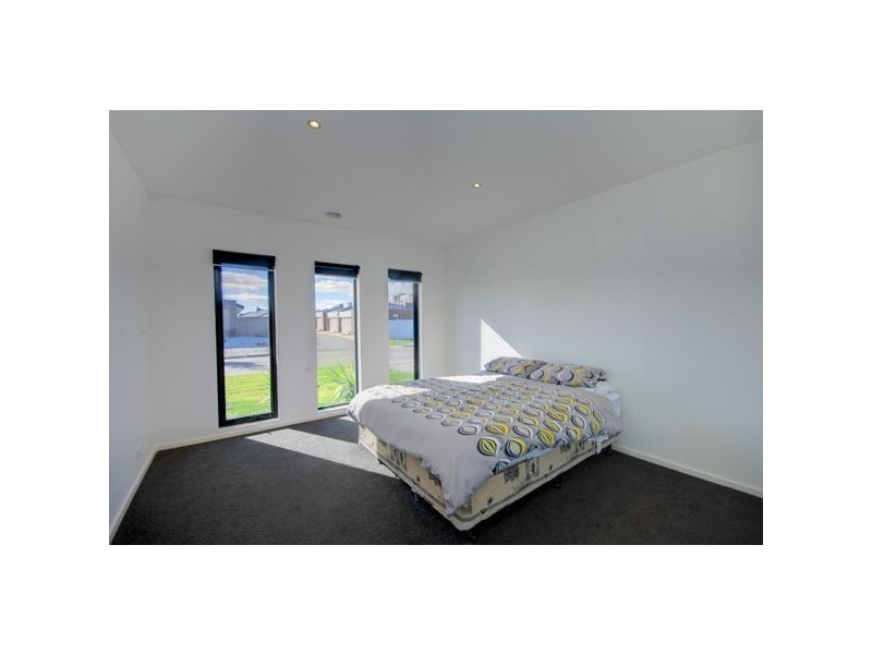 10 Rundell Place, Alfredton VIC 3350