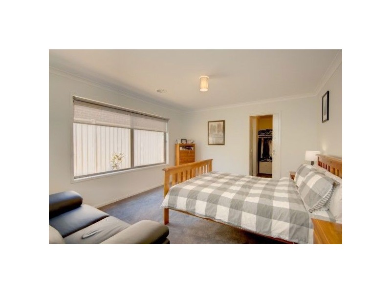 152 Canadian Lakes Boulevard, Ballarat VIC 3350