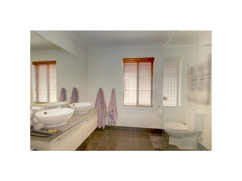 152 Canadian Lakes Boulevard, Ballarat VIC 3350