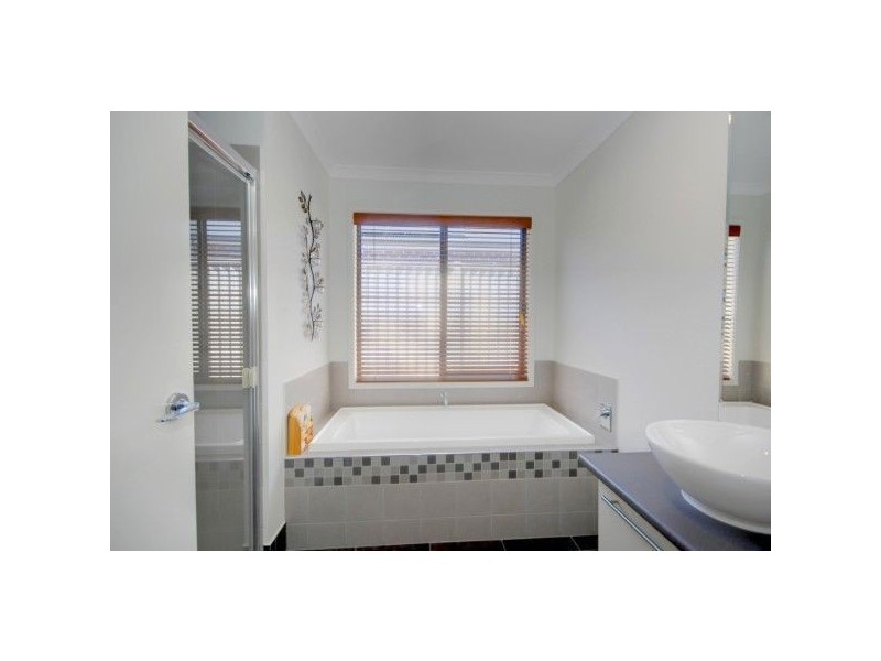 152 Canadian Lakes Boulevard, Ballarat VIC 3350