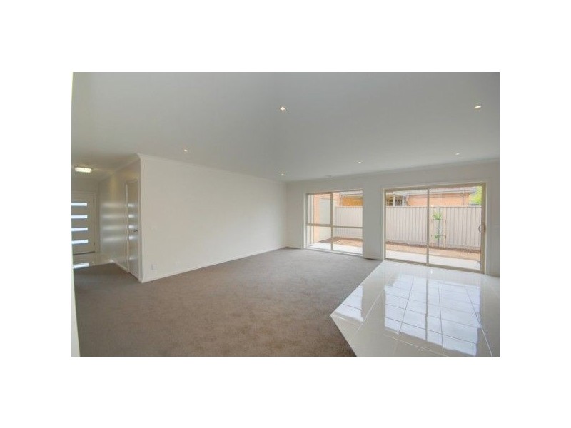 61 Longley Street, Alfredton VIC 3350