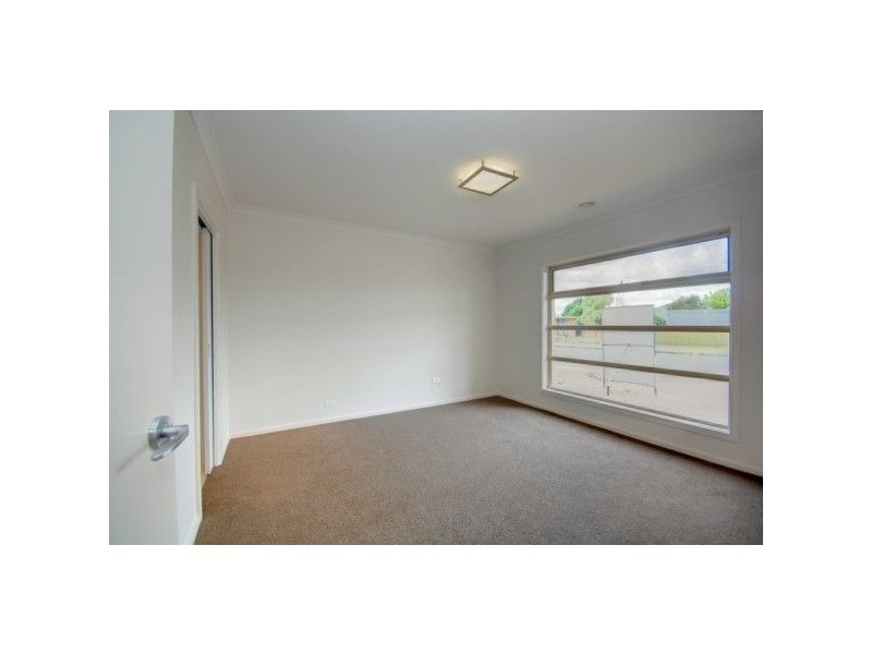 61 Longley Street, Alfredton VIC 3350