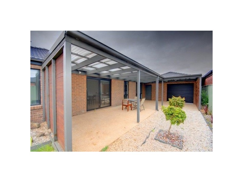 18 Delaney Drive, Macarthur Park, Miners Rest VIC 3352