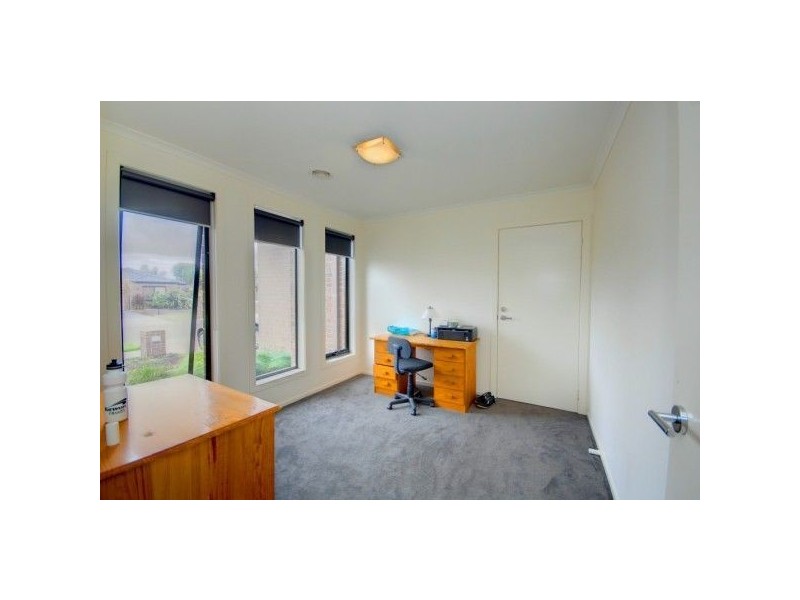 18 Delaney Drive, Macarthur Park, Miners Rest VIC 3352