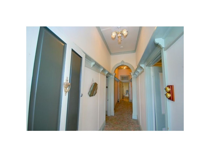 8 Doveton Crescent, Ballarat VIC 3350