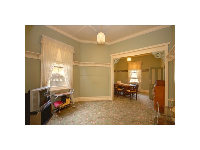 8 Doveton Crescent, Ballarat VIC 3350