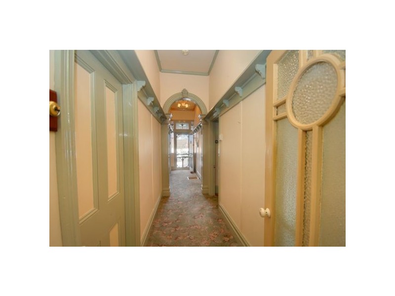 8 Doveton Crescent, Ballarat VIC 3350