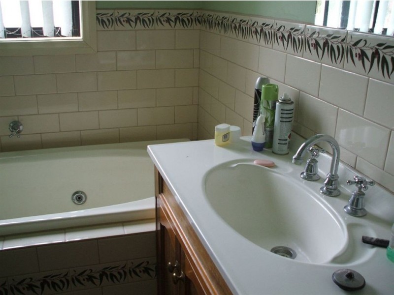 3 Warranbine Drive, Canadian VIC 3350