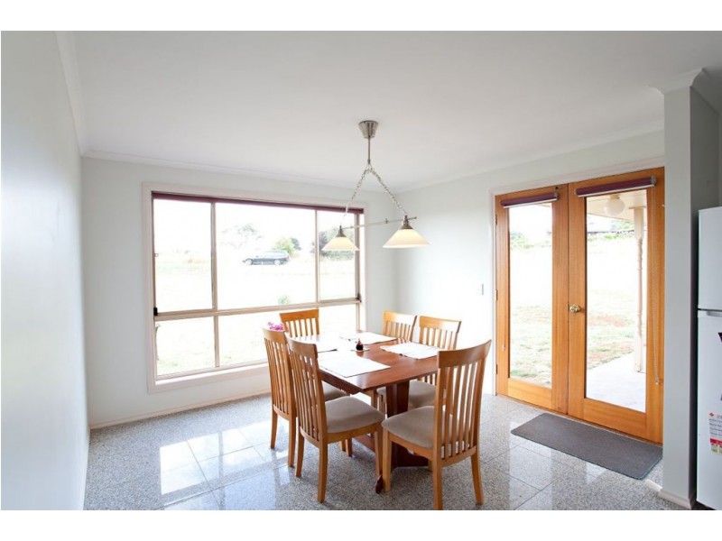 15 Shea Road, Newlyn North VIC 3364