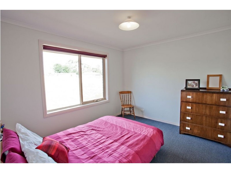 15 Shea Road, Newlyn North VIC 3364