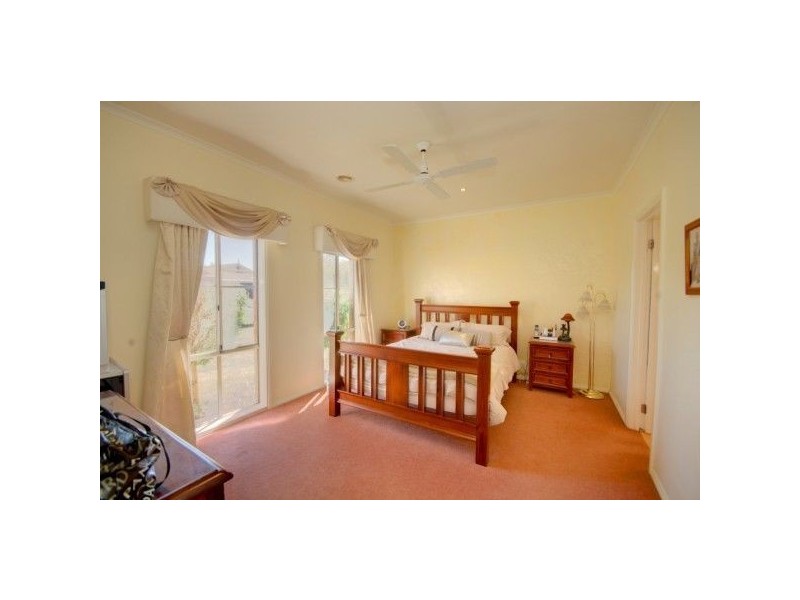 7 Samuel Court, Alfredton VIC 3350