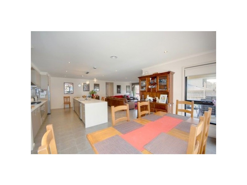 5 Club House Close, Buninyong VIC 3357