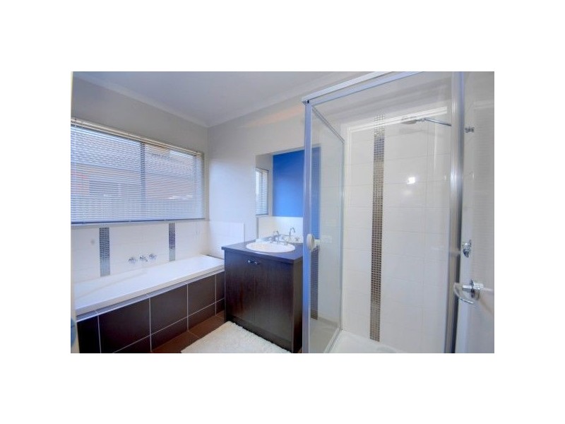 3 Coventry Street, Macarthur Park, Miners Rest VIC 3352