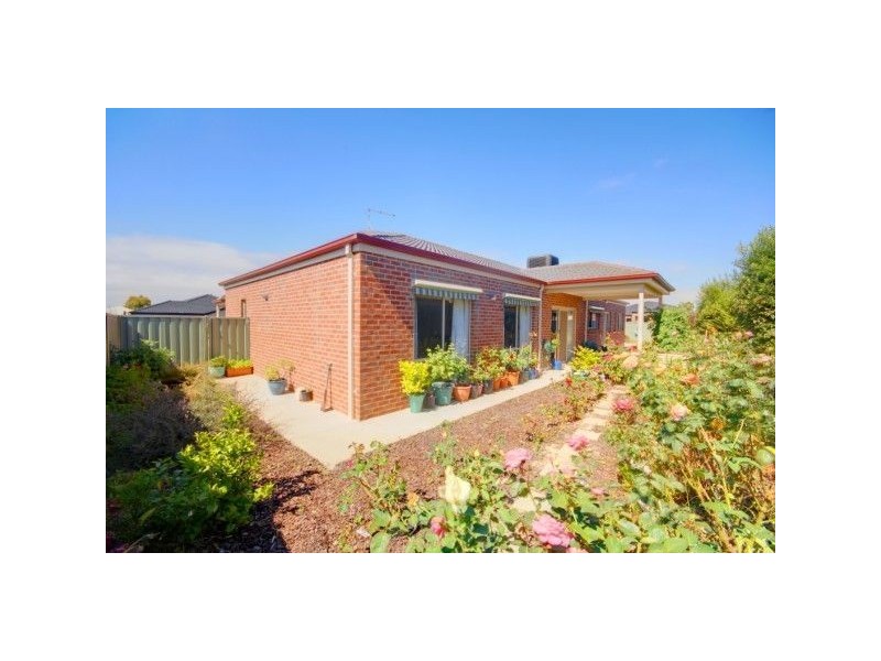 26 Lowry Crescent, Miners Rest VIC 3352