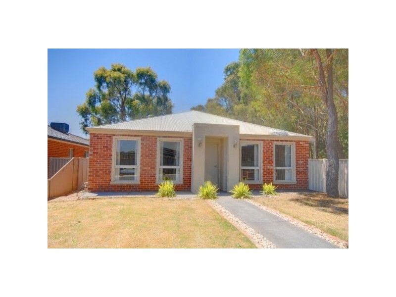 5 Greglyn Court, Mount Clear VIC 3350