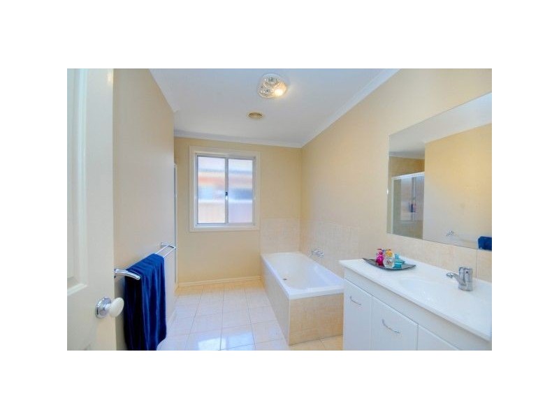 5 Greglyn Court, Mount Clear VIC 3350