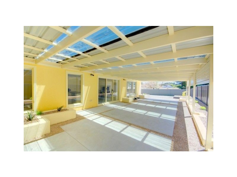 13 Hereford Close, Delacombe VIC 3356