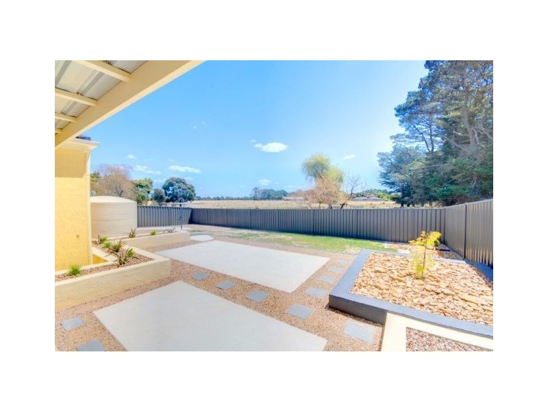 13 Hereford Close, Delacombe VIC 3356