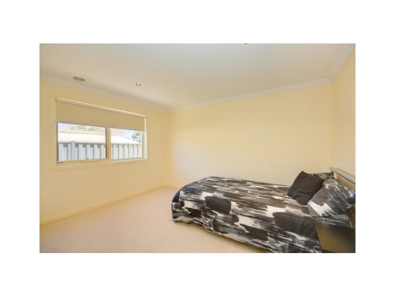 13 Hereford Close, Delacombe VIC 3356