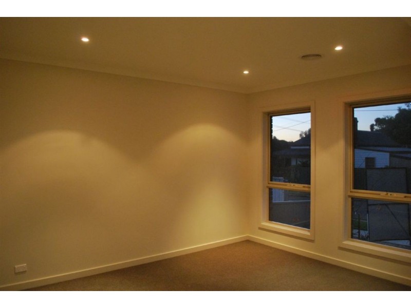 2A Maxlyn Avenue, Ballarat VIC 3350