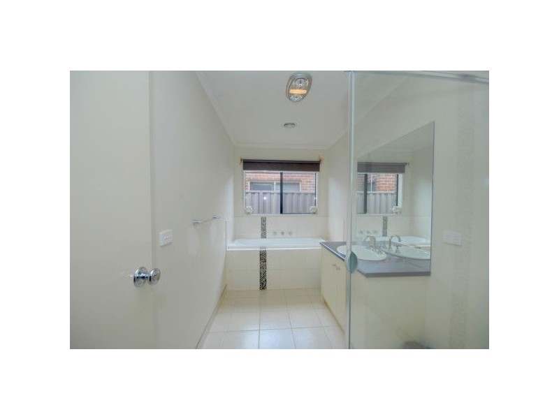 6 Parkgate Lane, Sebastopol VIC 3356