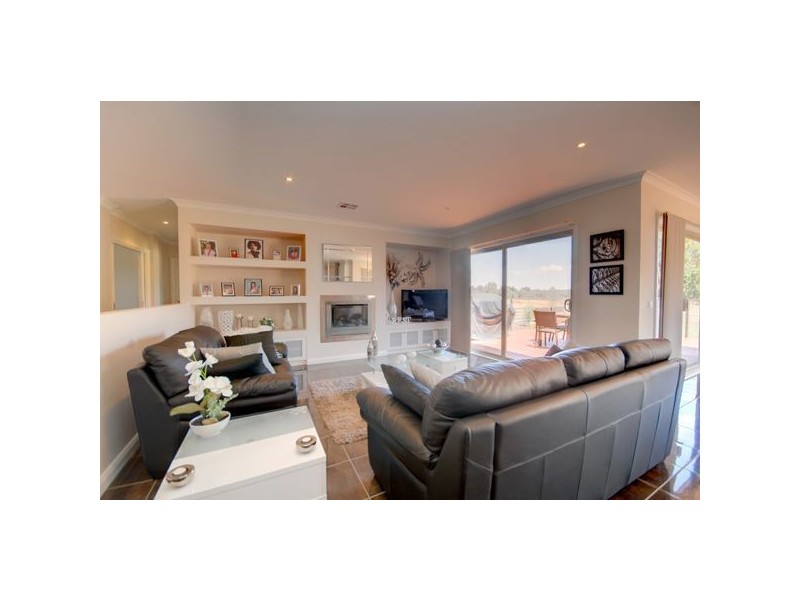 2 Olivemay Court, Ballarat VIC 3350