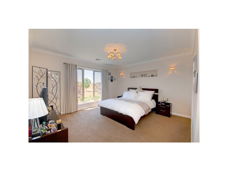 2 Olivemay Court, Ballarat VIC 3350