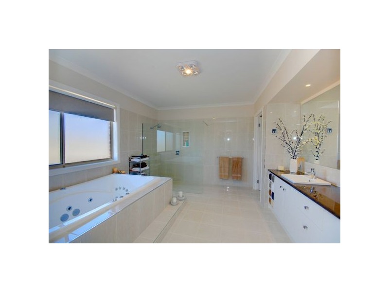 2 Olivemay Court, Ballarat VIC 3350