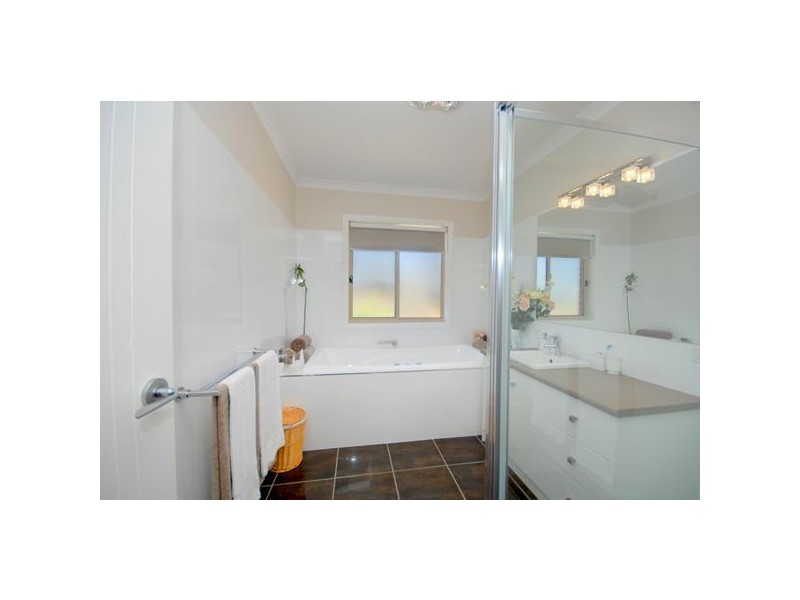 2 Olivemay Court, Ballarat VIC 3350