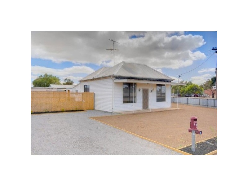2 Market Street, Miners Rest VIC 3352