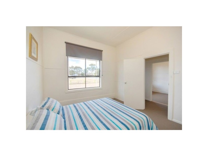 2 Market Street, Miners Rest VIC 3352