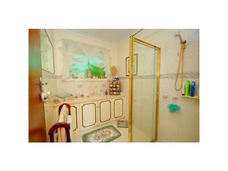 73 Hastings Street, Wendouree VIC 3355