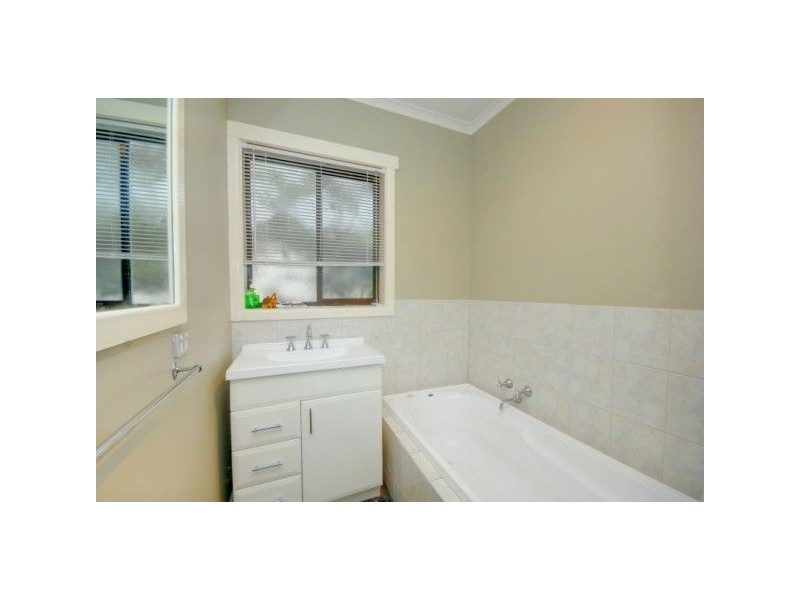 1 Huntington Street, Wendouree VIC 3355