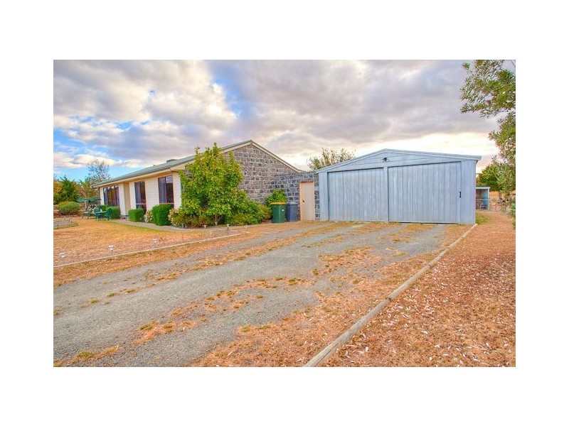 122 Careys Road, Scarsdale VIC 3351