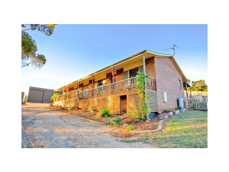 7 Bankin Street, Learmonth VIC 3352