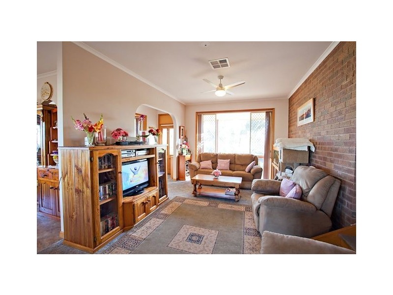 7 Bankin Street, Learmonth VIC 3352