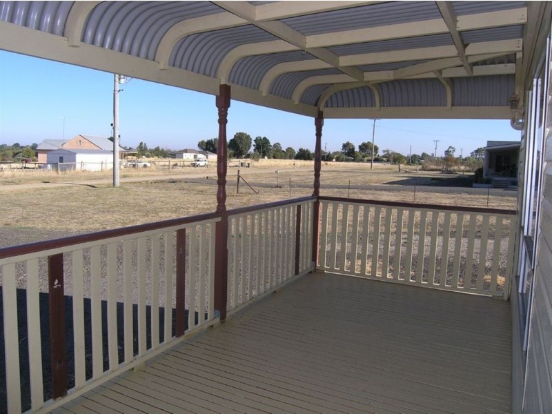 11 Macdonald Street, Clunes VIC 3370