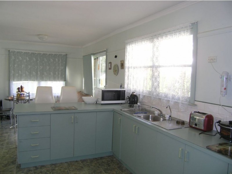 12 Moore Street, Creswick North VIC 3363