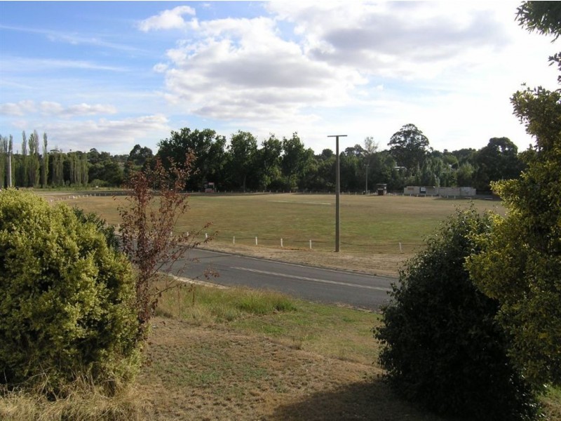 12 Moore Street, Creswick North VIC 3363