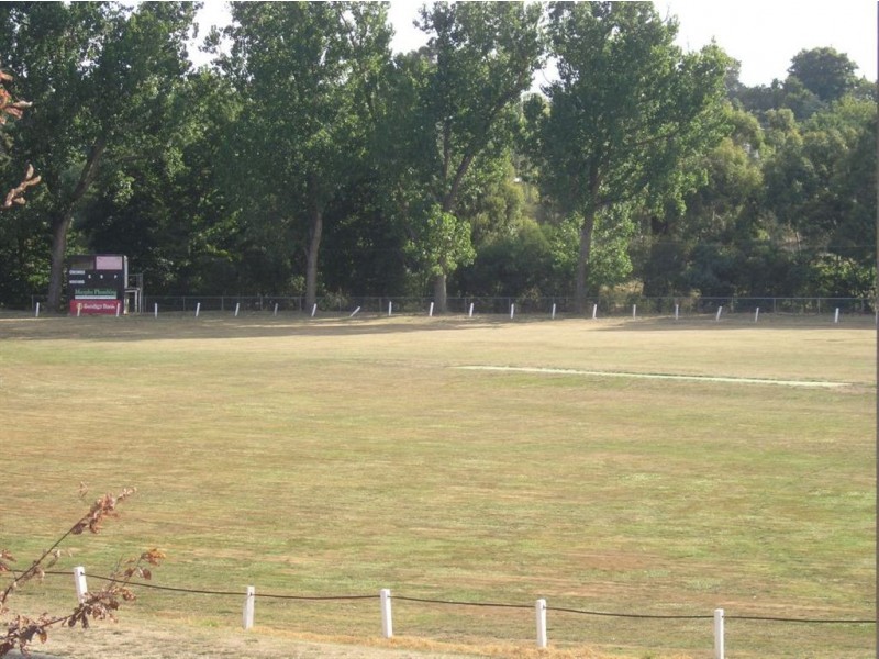 12 Moore Street, Creswick North VIC 3363