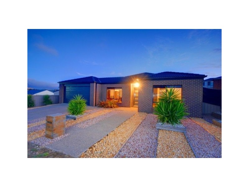 2 Citadel Court, Miners Rest VIC 3352
