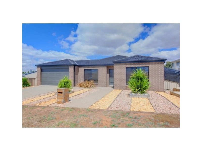 2 Citadel Court, Miners Rest VIC 3352
