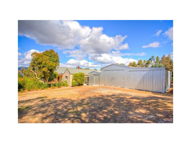 19 Scotchmans Lead Road, Buninyong VIC 3357
