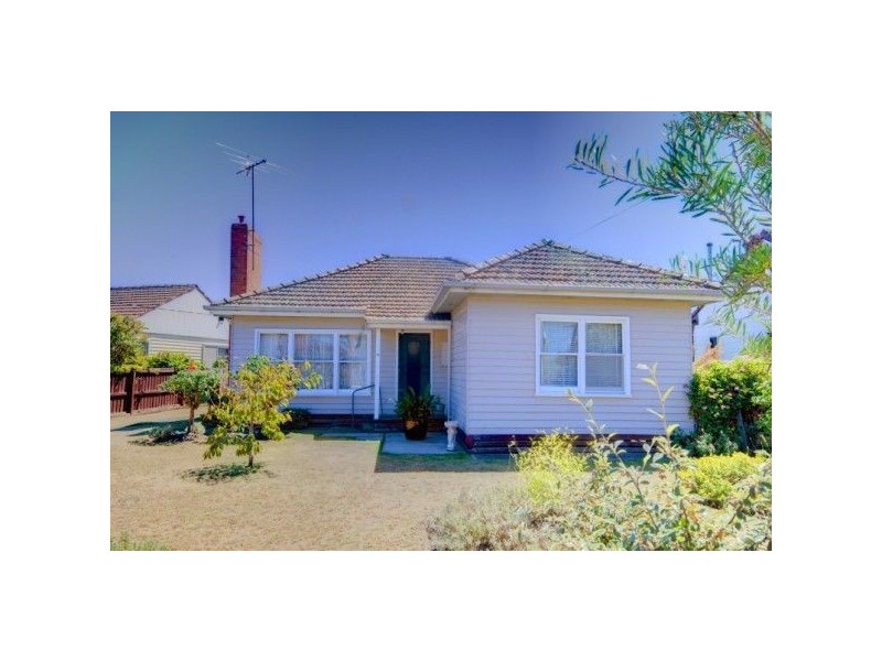 19 Sayle Street, Sebastopol VIC 3356