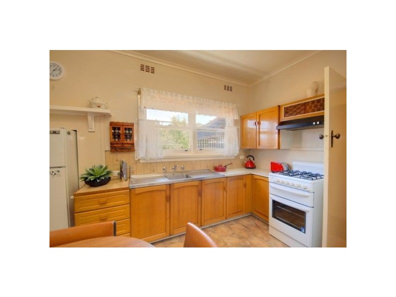 19 Sayle Street, Sebastopol VIC 3356